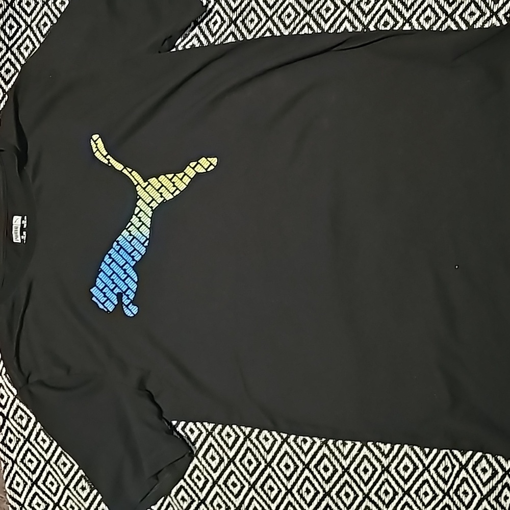 Boys puma tshirt